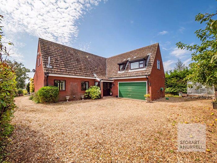4 Bedroom Detached House For Sale In Orchard Mead, Ropes Hill, Horning, Norfolk, NR12