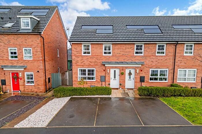 3 Bedroom End Of Terrace House For Sale In Wisbech Close, Runcorn, WA7