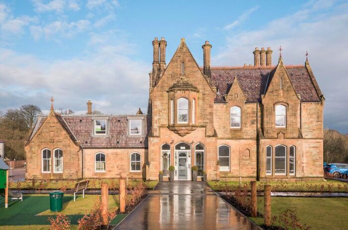 2 Bedroom Flat To Rent In Carrongrove House, Stoneywood, Fo, FK6