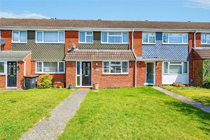 3 Bedroom Terraced House For Sale In Salters Way, Dunstable, Bedfordshire, LU6