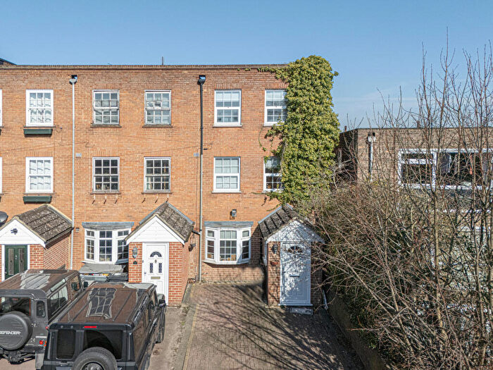 4 Bedroom End Of Terrace House For Sale In Palmerston Road, Buckhurst Hill, Essex, IG9