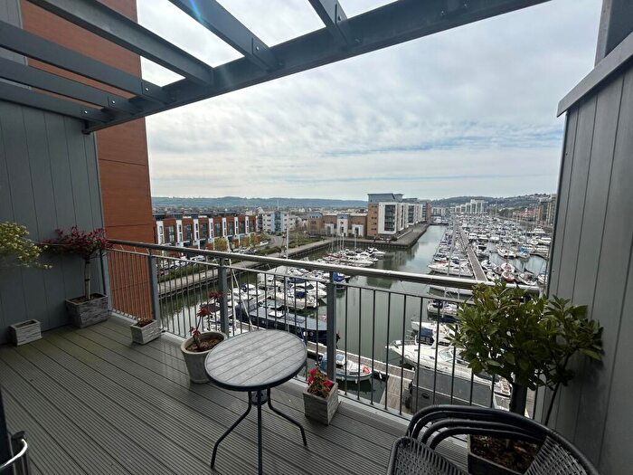 2 Bedroom Flat To Rent In Newfoundland Way, Portishead, BS20