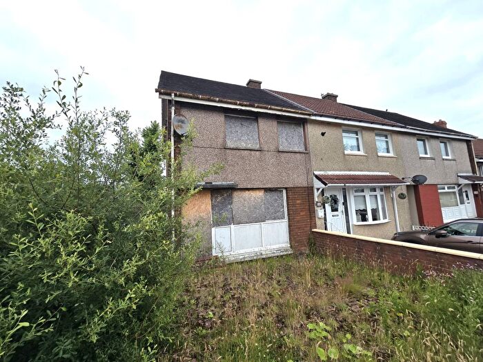 2 Bedroom End Of Terrace House For Sale In Aberfeldy Avenue, Plains, Airdrie, Lanarkshire, ML6