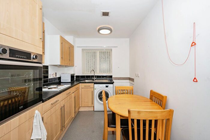 1 Bedroom Flat For Sale In Heyeswood, Haydock, WA11
