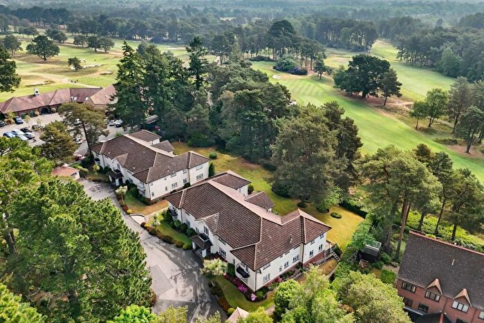 3 Bedroom Flat For Sale In Ferndown, BH22