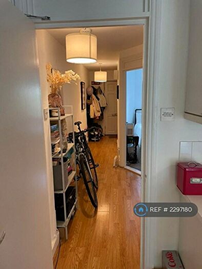 1 Bedroom Flat To Rent In Ridley Road, London, E8
