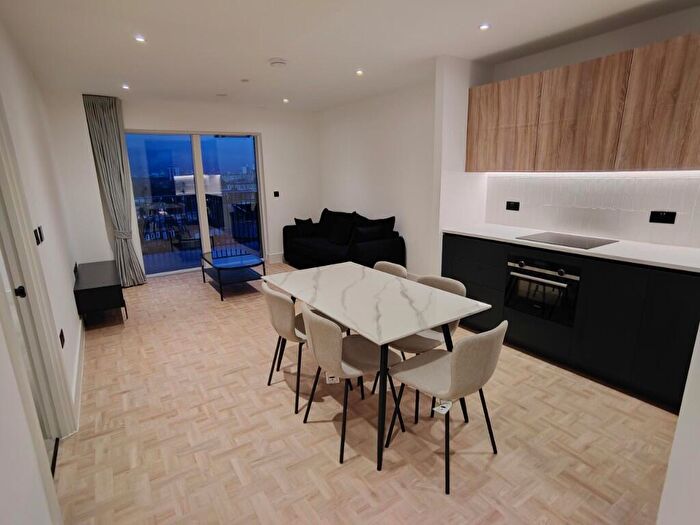 1 Bedroom Flat To Rent In Monarch Square, London, , [Ref: Bp], SW11