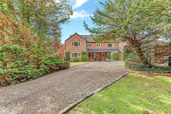 5 Bedroom Detached House For Sale In Church Lane, Oakley, Bedford, MK43