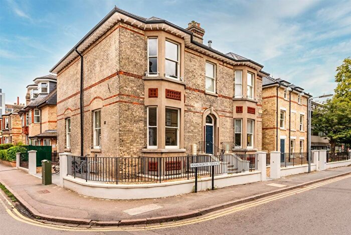 2 Bedroom Property To Rent In Warkworth Terrace, Cambridge, CB1