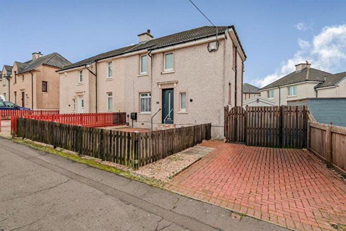 3 Bedroom Semi-Detached House For Sale In Dyfrig Street, Shotts, ML7
