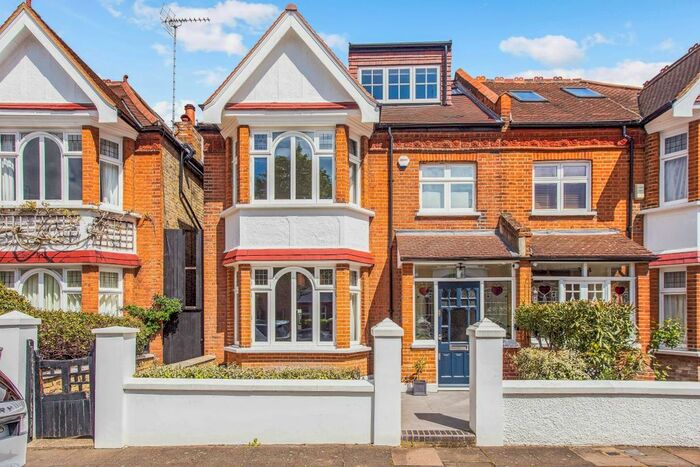 6 Bedroom Flat To Rent In Landford Road, London, SW15