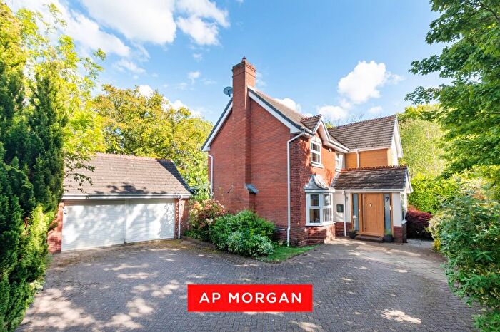 4 Bedroom Detached House For Sale In Brinsley Close, Solihull, West Midlands, B91