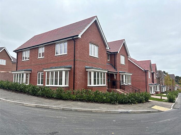 5 Bedroom Detached House For Sale In The Yew, Knights Grove, Stoney Lane, Berkshire, RG18