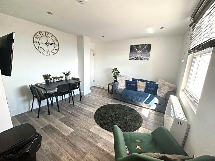 1 Bedroom Flat To Rent In Windsor Court, Windsor Street, BN1