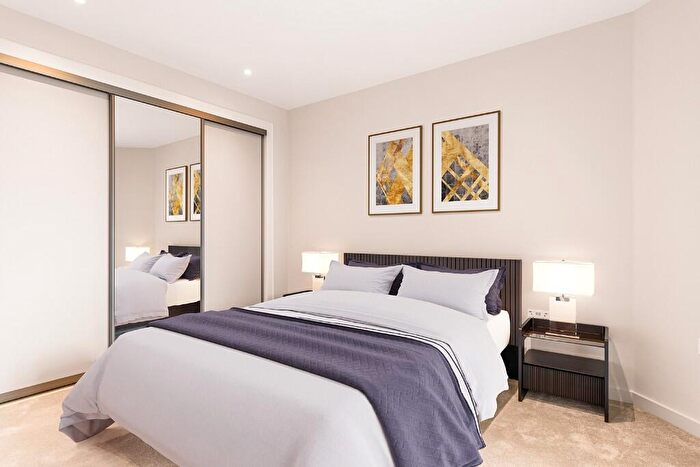 1 Bedroom Apartment To Rent In Nine Elms Lane, London, SW11