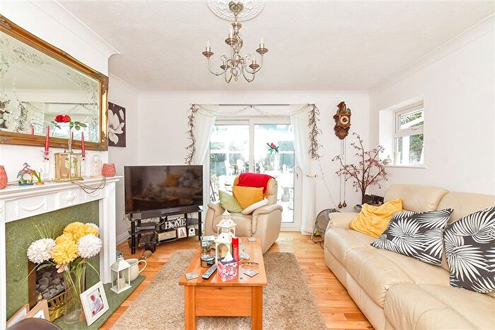 3 Bedroom Detached Bungalow For Sale In Well Road, Bognor Regis, West Sussex, PO21