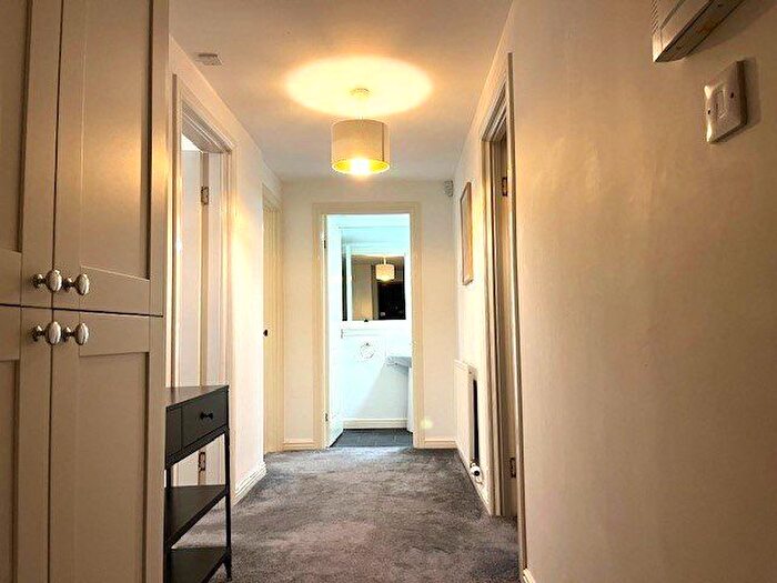 1 Bedroom Flat To Rent In Queens Gate, West End, Aberdeen, AB15
