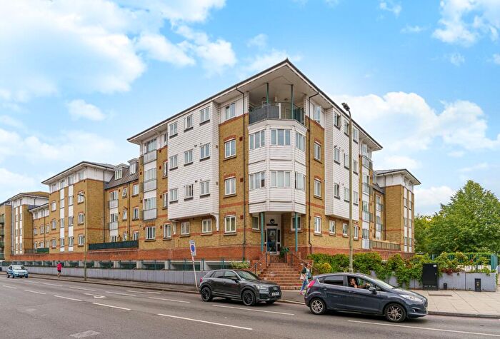 2 Bedroom Apartment To Rent In Homesdale Road, Bromley, BR2