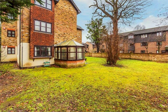 1 Bedroom Apartment To Rent In Rushmon Gardens, Walton-on-Thames, Surrey, KT12