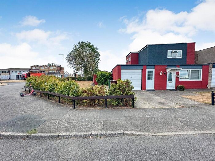 2 Bedroom Link Detached House For Sale In Wilby Close, Corby, NN17