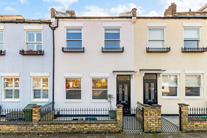 4 Bedroom Terraced House To Rent In Station Road, London, SE20