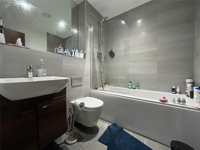 2 Bedroom Apartment To Rent In Broadway Residences, Broad Street, Birmingham, West Midlands, B15