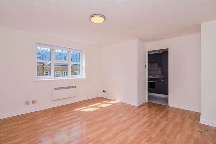 2 Bedroom Flat To Rent In Corbidge Court, Greenwich, London, SE8