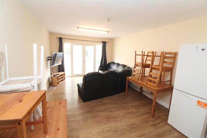 1 Bedroom Terraced House To Rent In Miskin Street, Cardiff, CF24