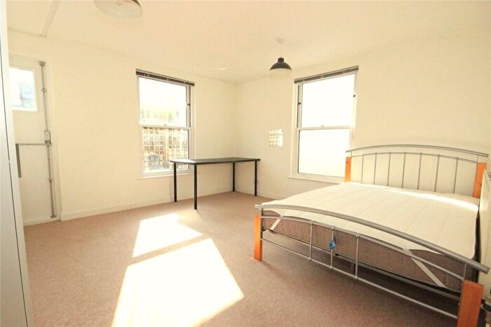 8 Bedroom Semi-Detached House To Rent In Grosvenor Road, Bristol, BS2