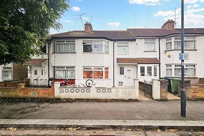 3 Bedroom Terraced House For Sale In District Road, Wembley, HA0
