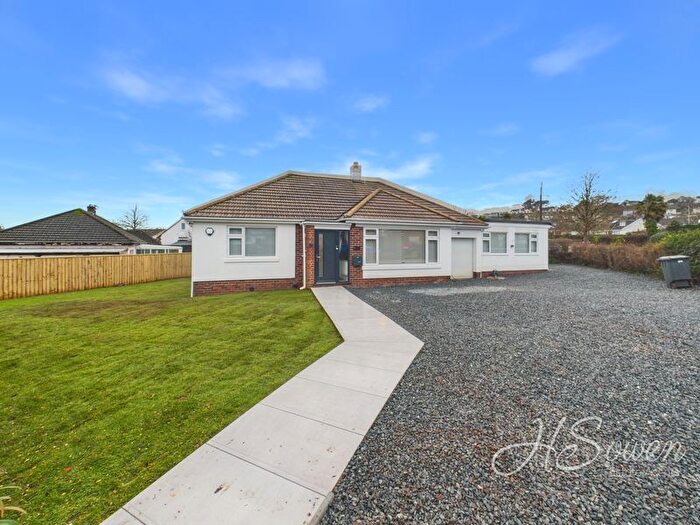 3 Bedroom Bungalow For Sale In Linacre Road, Torquay, TQ2