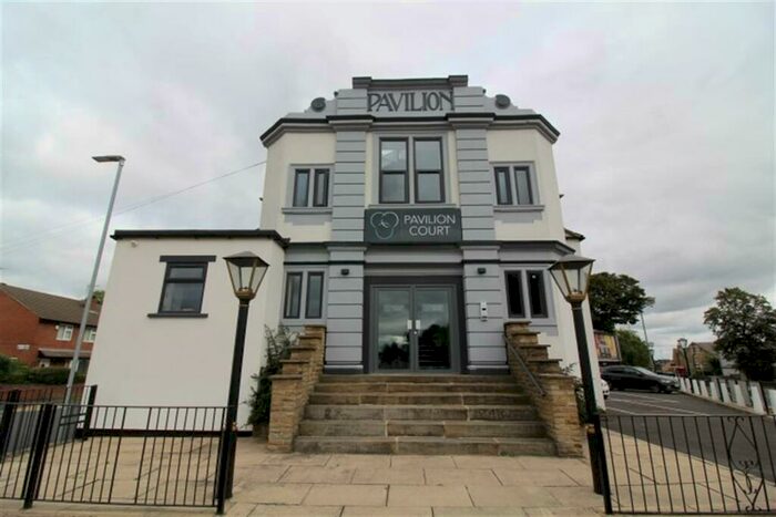 2 Bedroom Flat To Rent In Pavilion Court, Stanningley, Leeds, LS28