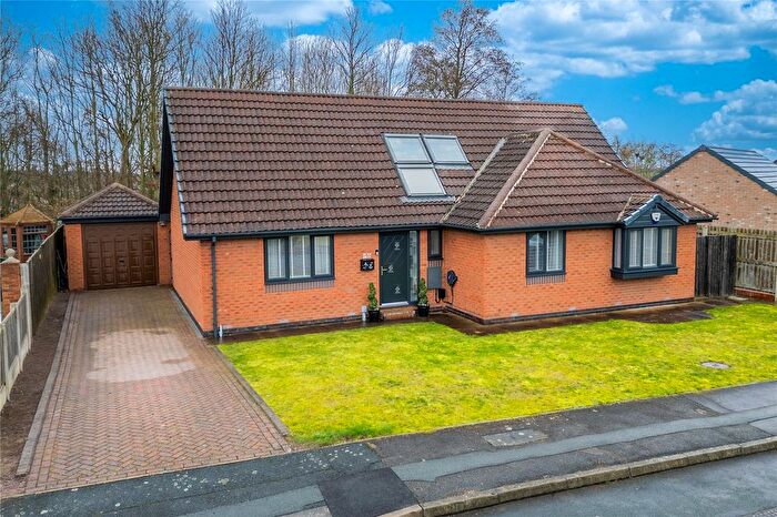 6 Bedroom Bungalow For Sale In Meadow Croft, Hemsworth, Pontefract, WF9