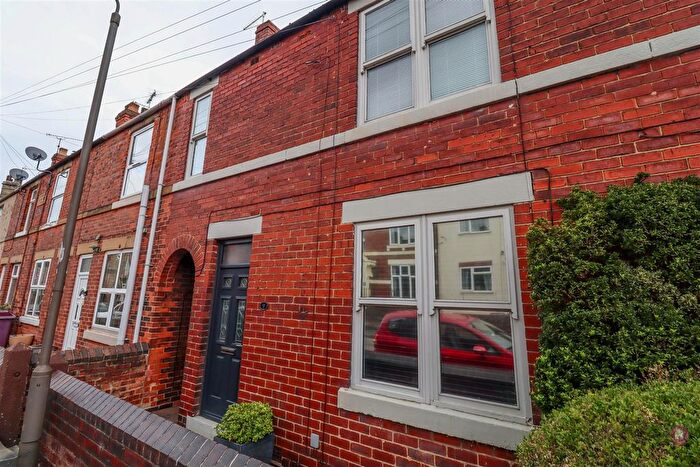 3 Bedroom Terraced House For Sale In Henry Street, Eckington, Sheffield, S21