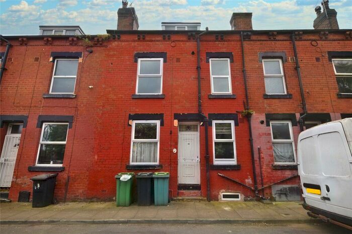 2 Bedroom Terraced House To Rent In Pleasant Place, Leeds, West Yorkshire, LS11