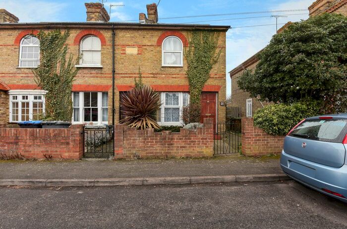 3 Bedroom End Of Terrace House To Rent In Strode Street, Egham TW20