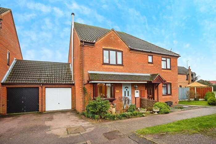 3 Bedroom Semi Detached House For Sale In Churchfields Road, Folkingham, Sleaford, NG34