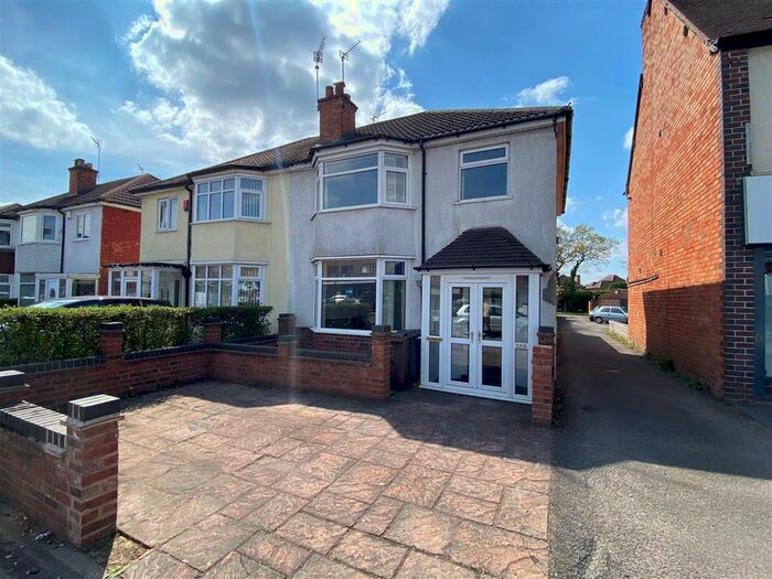 3 Bedroom Semi-Detached House To Rent In Stratford Road, Shirley, Solihull, B90