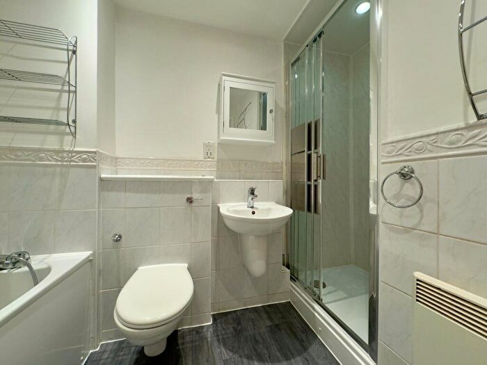 2 Bedroom Apartment To Rent In Ogden Park, Bracknell, Berkshire, RG12