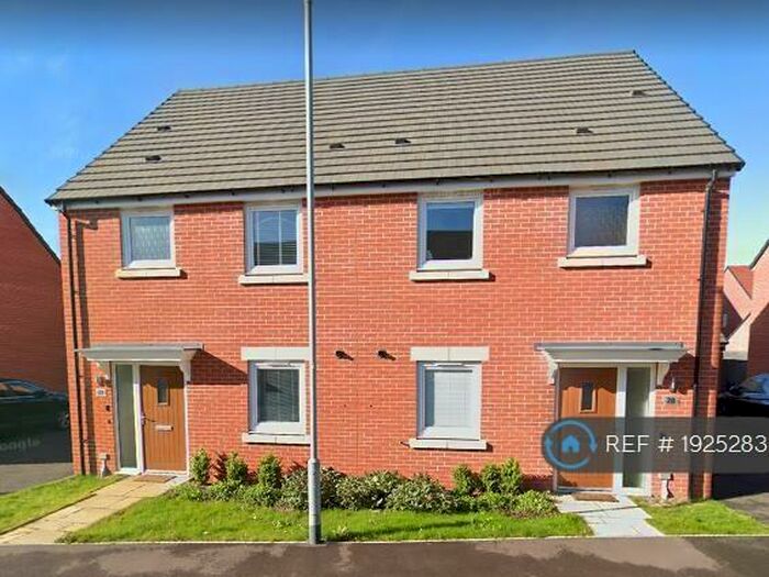 3 Bedroom Semi-Detached House To Rent In Foxfield Way, West Bridgford, Nottingham, NG2