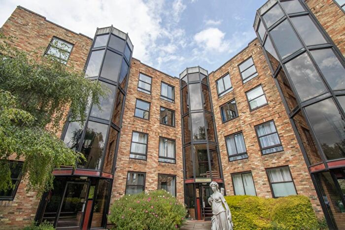 1 Bedroom Flat To Rent In Manhattan Drive, Cambridge, CB4