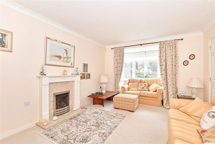 4 Bedroom Detached House For Sale In Great Lime Kilns, Southwater, Horsham, West Sussex, RH13
