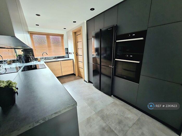 2 Bedroom End Of Terrace House To Rent In Surrey Road, Bletchley, Milton Keynes, MK3