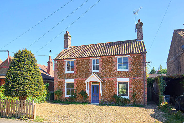 3 Bedroom Detached House For Sale In Station Road, Snettisham, PE31