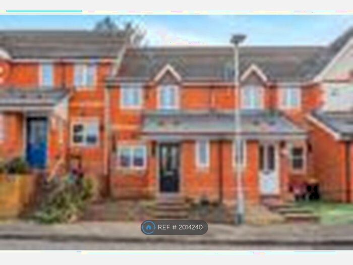 2 Bedroom Terraced House To Rent In Davy Close, Wokingham, RG40
