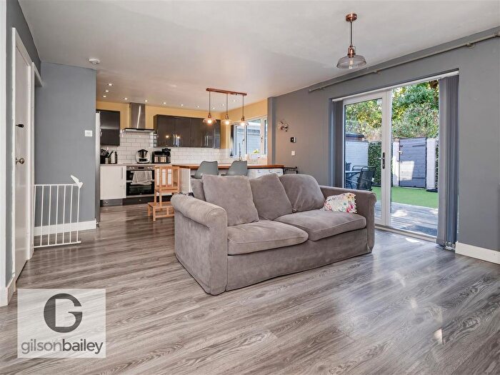 3 Bedroom Terraced House For Sale In Anthony Drive, Norwich, NR3