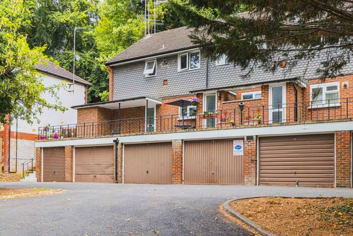 1 Bedroom Flat To Rent In Beechfield Road, Boxmoor, HP1