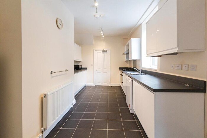 6 Bedroom Terraced House To Rent In £pppw - Holly Ave, Jesmond, NE2