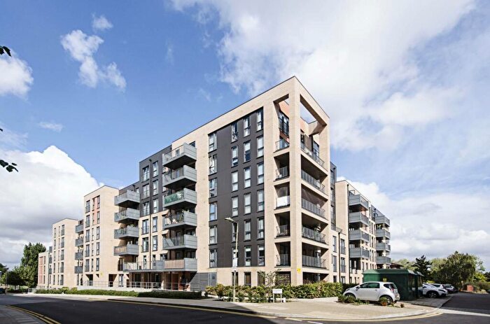 2 Bedroom Flat To Rent In Needleman Close, Mill Hill, London, NW9