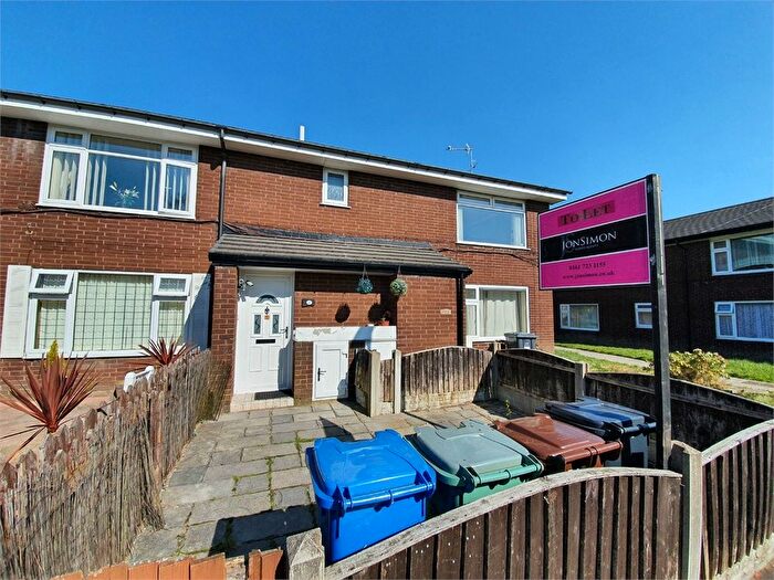 2 Bedroom Flat To Rent In Trencherbone, Radcliffe, Manchester, M26
